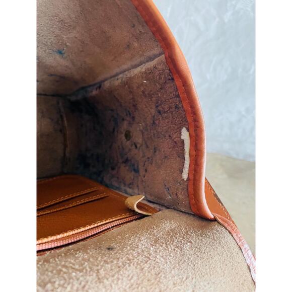 Vtg DOONEY and BOURKE AWL buckle crossbody/shoulder bag square shape and wallet - Picture 10 of 10